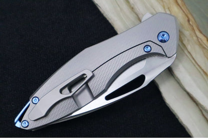 Koenig Mini Arius - Standard with Corda Patterned Handle - Stonewashed Blade with Polished Flats - Blue Spacer & Hardware (Gen 1)