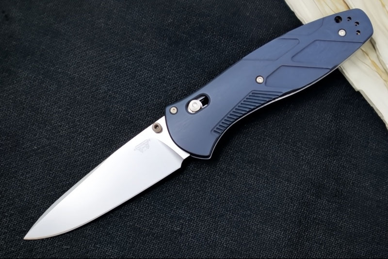 Benchmade 581-03 Barrage Assisted Open - Drop Point Blade / CPM-S30V Steel / Blue Canyon Richlite Handle