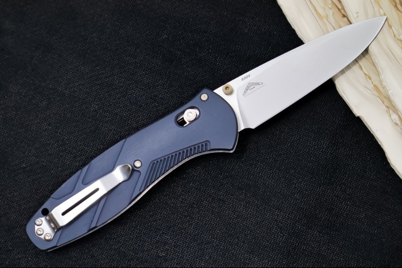 Benchmade 581-03 Barrage Assisted Open - Drop Point Blade / CPM-S30V Steel / Blue Canyon Richlite Handle