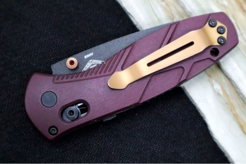 Benchmade 585BK-04 Mini-Barrage Assisted Open - CPM-S30V / Cobalt Cerakote Finish / Redstone Richlite Handle