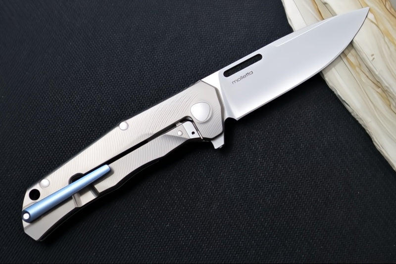 Lionsteel Q4ttro Flipper - Drop Point Blade / CPM-Magnacut Steel / Titanium Handle with Fat Carbon Fiber Inlays / Blue Anodized Clip Q4 GY