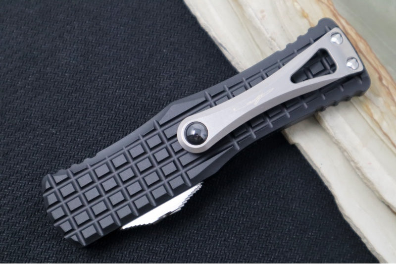 Microtech Hera Signature Series OTF - Stonewashed Finish / Dagger Blade / Black Aluminum Handle with Frag Pattern 702-10FRS