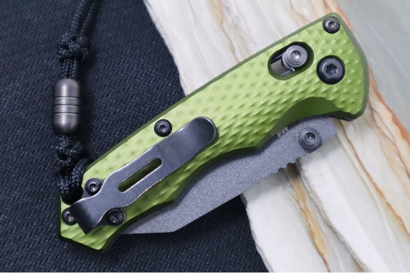 Benchmade 290BK-2 Full Immunity - Cobalt Black Cerakote Finish  / CPM-M4 Steel / Wharncliffe Blade / Woodland Green Anodized Aluminum Handle