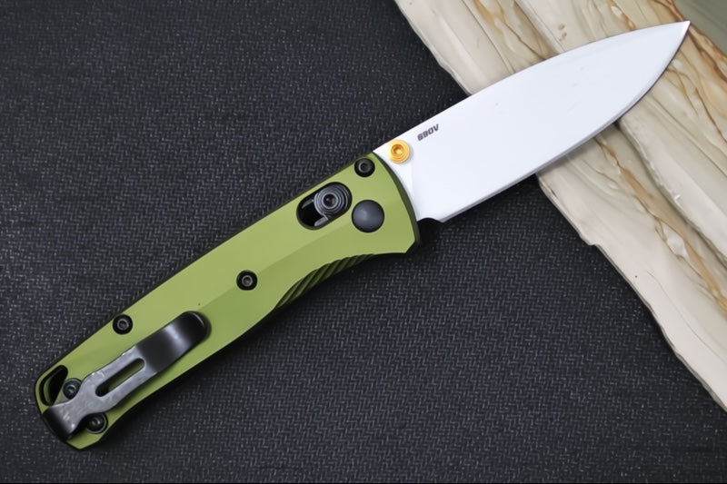 Benchmade 533SL-10 Mini Bugout Manual Folder - Drop Point Blade / CPM-S90V Steel / Crushed Silver Cerakote Finish / Woodland Green Anodized Aluminum Handle