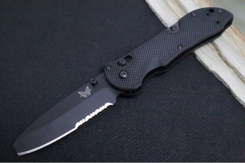 Benchmade 916SBK Triage - Black Partial Serrate / Black Handle
