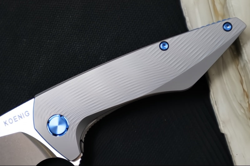 Koenig Mini Goblin - Sea Patterned Handle - Brightwashed Blade with Polished Flats - Blue Anodized Spacer & Hardware MG12211221 - Northwest Knives