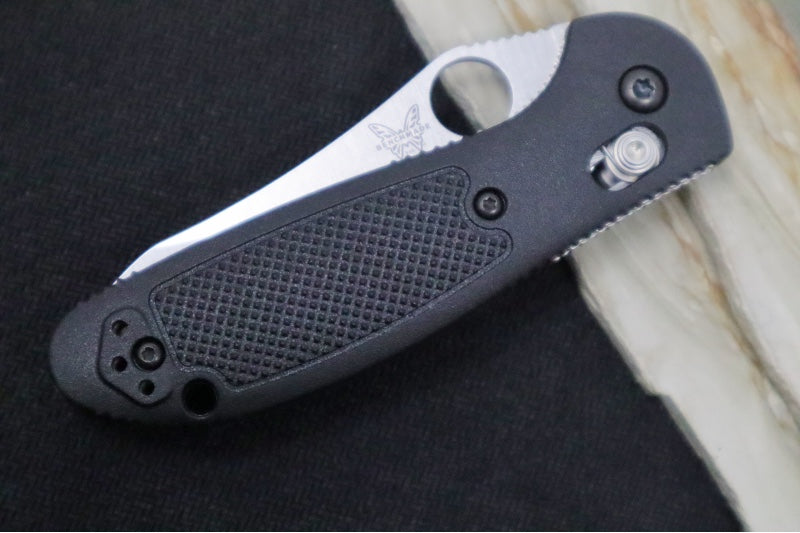 Benchmade 555-S30V Mini Griptilian - Satin Blade / Black Handle