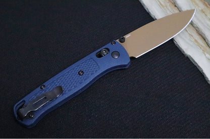 Benchmade 535FE-05 Bugout - CPM-S30V Steel / Drop Point Blade / FDE Finish / Textured Crater Blue Grivory Handle
