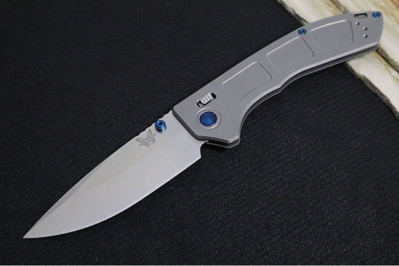 Benchmade 748 Narrows - Titanium Handle / M390 Steel / Drop Point Blade / Sapphire Blue PVD Coated Hardware
