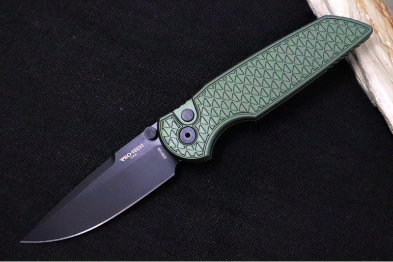 Pro Tech TR-3 Integrity - Drop Point / Black DLC Finish / CPM-S35VN Steel / "Relic" Green Textured Anodized Handle INT106-Green