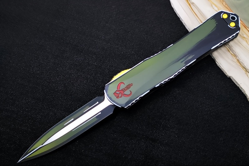 Heretic Knives Manticore-X Bounty Hunter OTF - Bounty Hunter Green Aluminum with CamoCarbon Top / Dagger Blade / CPM-Magnacut Steel / Green Cel Shade Bounty Hunter Blade Finish H032-CSG-BOUNTY