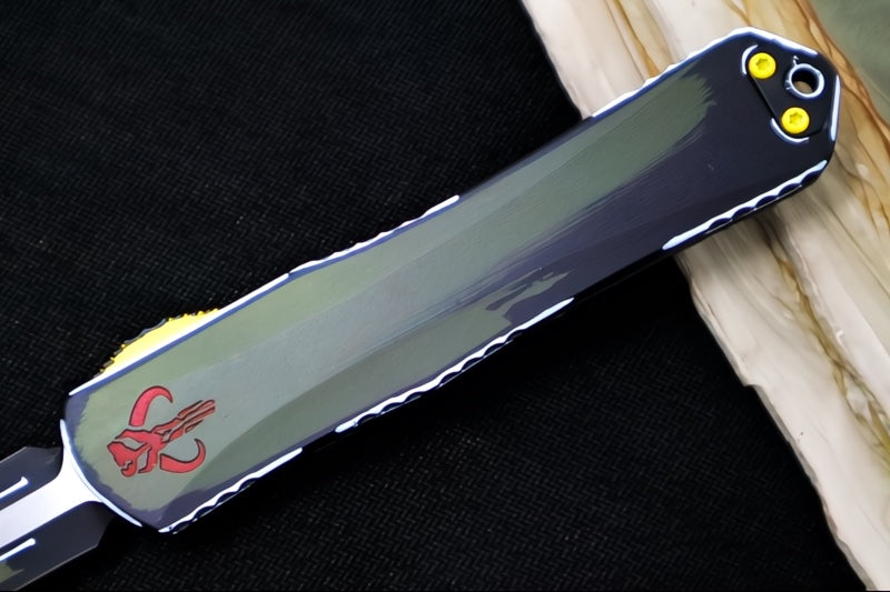 Heretic Knives Manticore-X Bounty Hunter OTF - Bounty Hunter Green Aluminum with CamoCarbon Top / Dagger Blade / CPM-Magnacut Steel / Green Cel Shade Bounty Hunter Blade Finish H032-CSG-BOUNTY