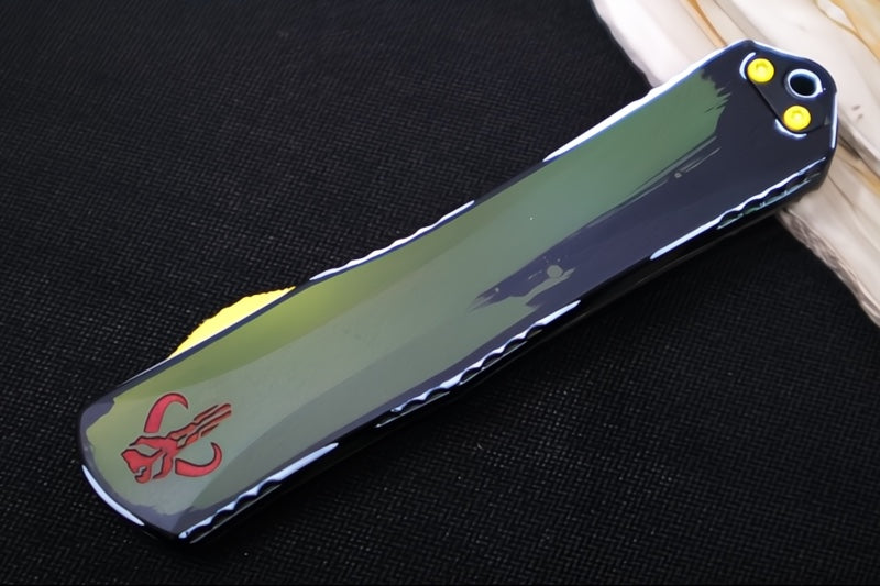 Heretic Knives Manticore-X Bounty Hunter OTF - Bounty Hunter Red Aluminum with CamoCarbon Top / Dagger Blade / CPM-Magnacut Steel / Red Cel Shade Bounty Hunter Blade Finish H032-CSR-BOUNTY - Northwest Knives