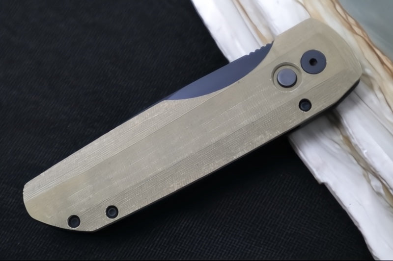 Pro Tech Vero Synapse Auto - Black Anodized Aluminum & Green Linen Micarta Handle / Black DLC Finish / CPM-Magnacut Steel / Machined Titanium Clip VERO1213-GRNMIC - Northwest Knives