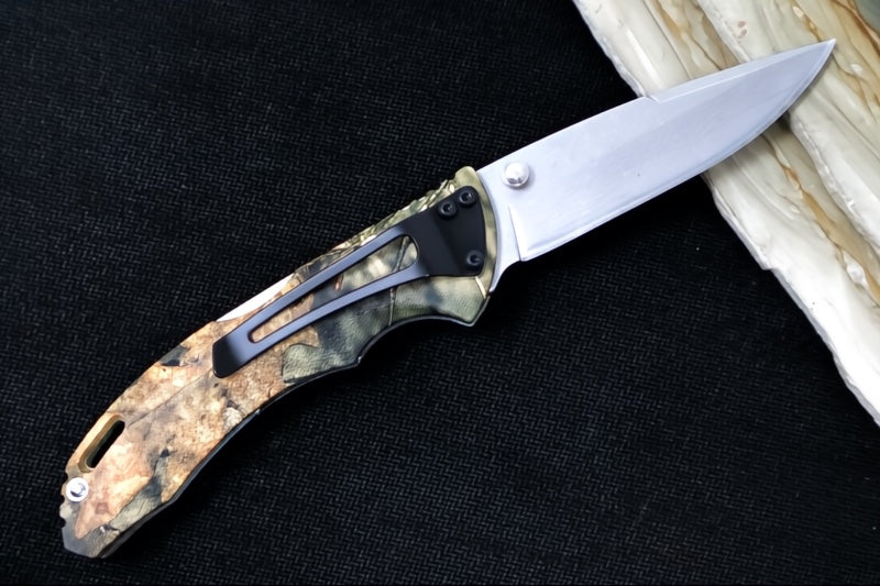 Buck Bantam 285 Folding Hunter - Clip Point Blade / Stainless Steel / Glass Reinforced Textured Nylon with Mossy Oak Country Camo Pattern 0285CMS24-B - Northwest Knives