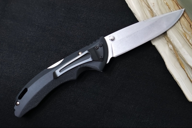 Buck Bantam 286 Folding Hunter - Clip Point Blade / Stainless Steel / Black Textured Thermoplastic Handle 0286BKS-B
