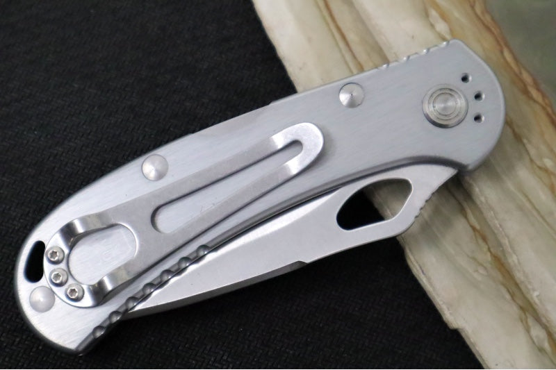 Buck 722 Spitfire - Drop Point Blade / Stainless Steel / Silver Aluminum Handle 0722GYS1-B