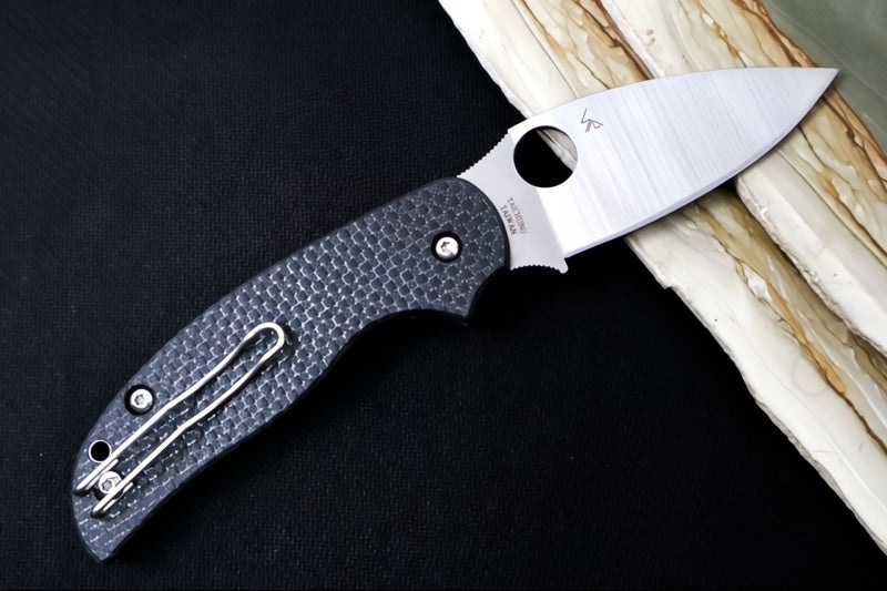 Spyderco Sage 6 Button Lock SPRINT RUN - Black Carbon Fiber Handle / Satin Blade / CPM-S90V Steel - C123CFBCLS90VP