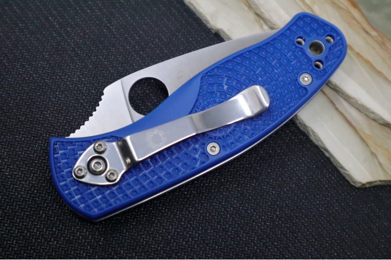 Spyderco Persistence - Blue FRN Handle / Satin Blade with Serrates / CPM-S35VN - C136SBL