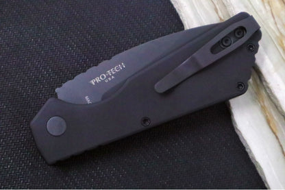 Pro Tech Strider PT+ Auto - Black Anodized Aluminum Handle / Black DLC Finish / CPM-Magnacut Steel PT203