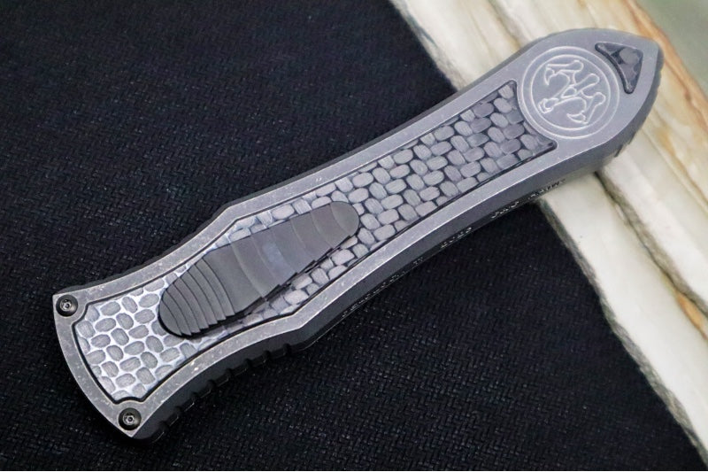 Hawk Knife Designs Deadlock Model C OTF - Stonewashed Titanium Handle & Black Carbon Fiber Insert / CPM-20CV / Black DLC Dagger Blade / Black DLC Titanium Accents