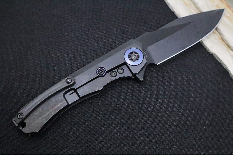 Heretic Knives Wraith Manual V3 - DLC Battleworn Finished Blade / Tanto / Black Aluminum Handle & Carbon Fiber / Blue Titanium Anodized Accents H001-6A-BLUTi