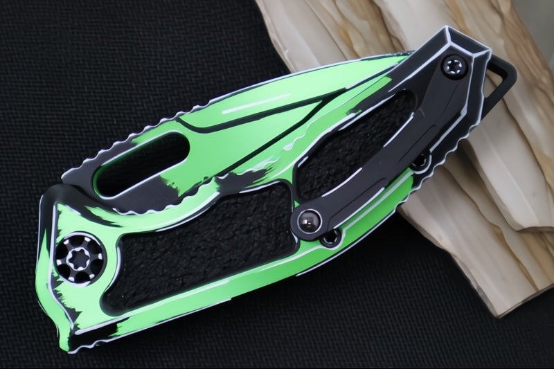 Heretic Knives Medusa Auto Limited Edition - Recurve Cerakoted & Hand Painted Blade / Toxic Green Cerakoted Aluminum Handle with Black Grip Inlays / CPM-Magnacut Steel H011-CS-TX