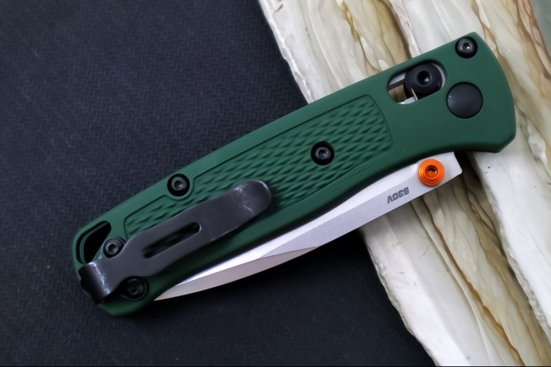 Benchmade 533 Mini Bugout Custom - Satin Finish / Drop Point Blade / CPM-S30V Steel / "Highland Green" Cerakoted Grivory Handle
