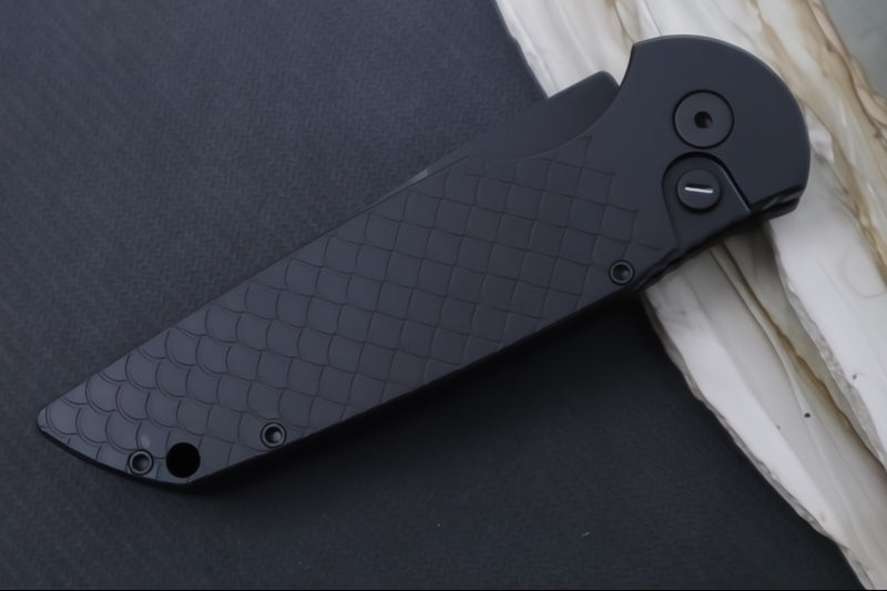 Pro Tech Tactical Response 3 Operator - Black Anodized Aluminum Handle / Fish Scales Texture / Tritium Push Button TR-3-X1-OPERATOR