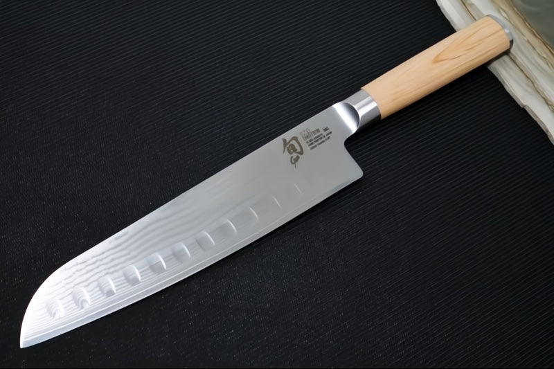 Shun Classic Blonde - 8.5" Santoku - 69 Layered Damascus - Made in Seki City, Japan