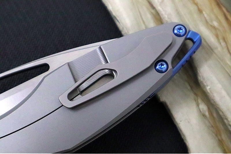 Koenig Arius - Standard Smooth Titanium Handle - Burnished Blade with Polished Flats - Blue Spacer & Hardware - Blasted Clip (Gen 4) AR11111221
