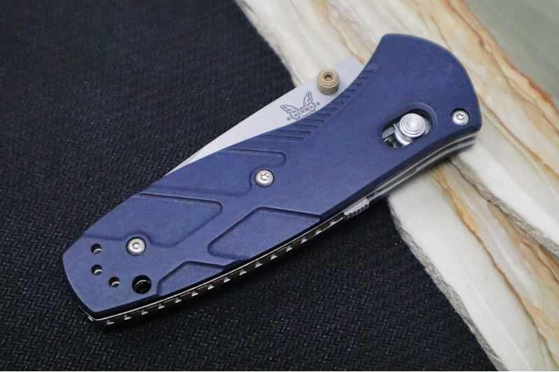 Benchmade 585-03 Mini-Barrage Assisted Open - CPM-S30V / Satin Finish / Blue Canyon Richlite Handle