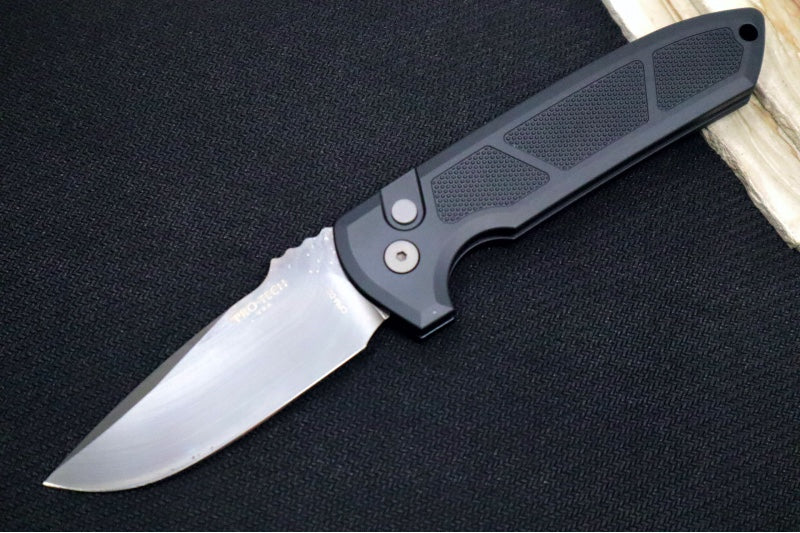Pro Tech Rockeye Auto - Black Textured Aluminum Handle / Smoky Grey DLC CPM-D2 Blade LG325-D2