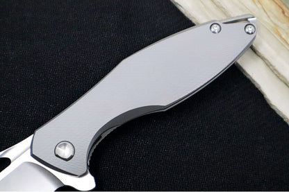 Koenig Arius - Standard with Corda Patterned Handle - Stonewashed Blade with Polished Flats - Silver Spacer (Gen 4)