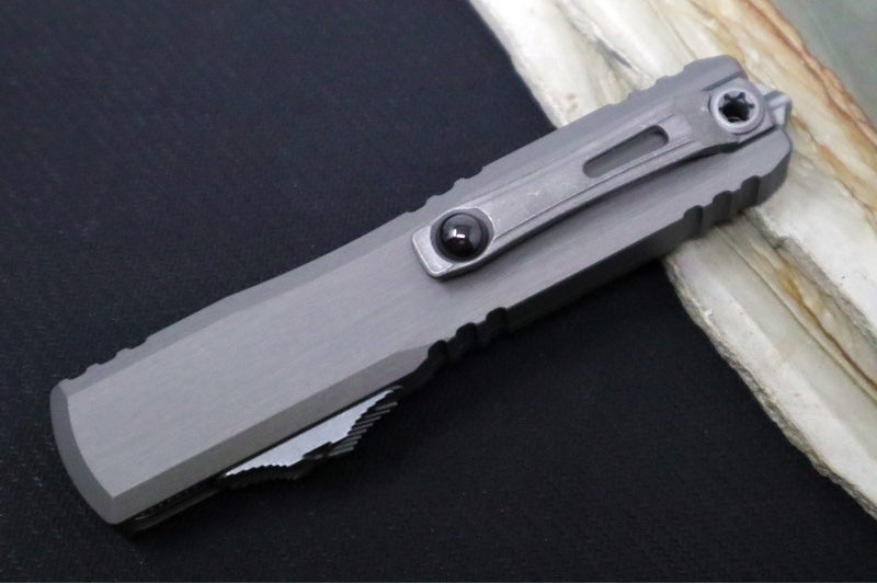 Microtech Ultratech ZBP (Zero Blade Play) OTF - Apocalyptic Finish / Single Edge / Natural Clear Anodized Aluminum Handle 1121-10APNC