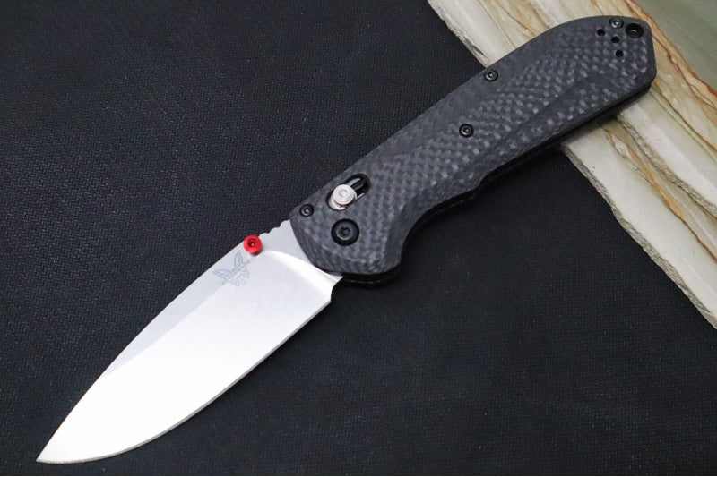 Benchmade 560-3 Freek - CPM-S90V Steel / Drop Point Blade / Black Carbon Fiber Handle