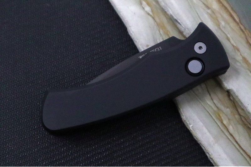 Pro Tech Duke 2 Auto - Black Blade/ CPM-Magnacut Steel / Black Anodized Aluminum Handle DUKE2103