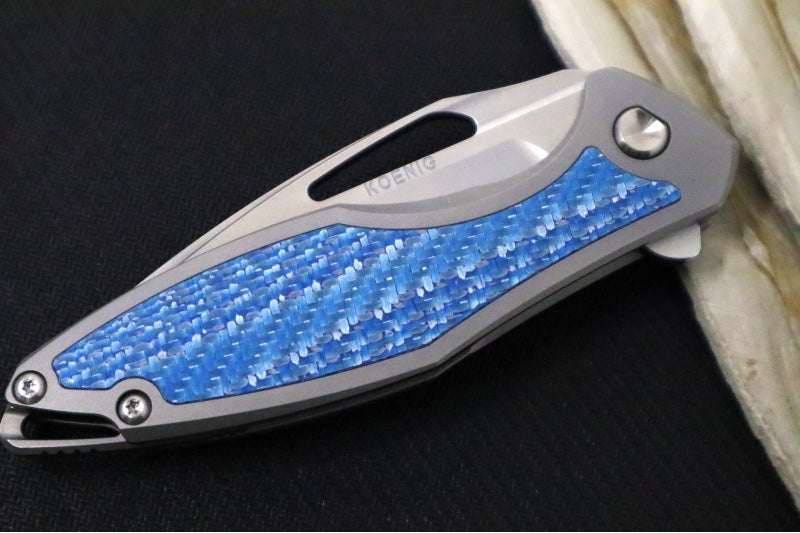 Koenig Arius - Raised Blue Twill Inlays & Titanium Handle - Brightwashed Blade with Polished Flats - Silver Spacer & Hardware - Stonewashed Clip (Gen 4) AR12733177.BT