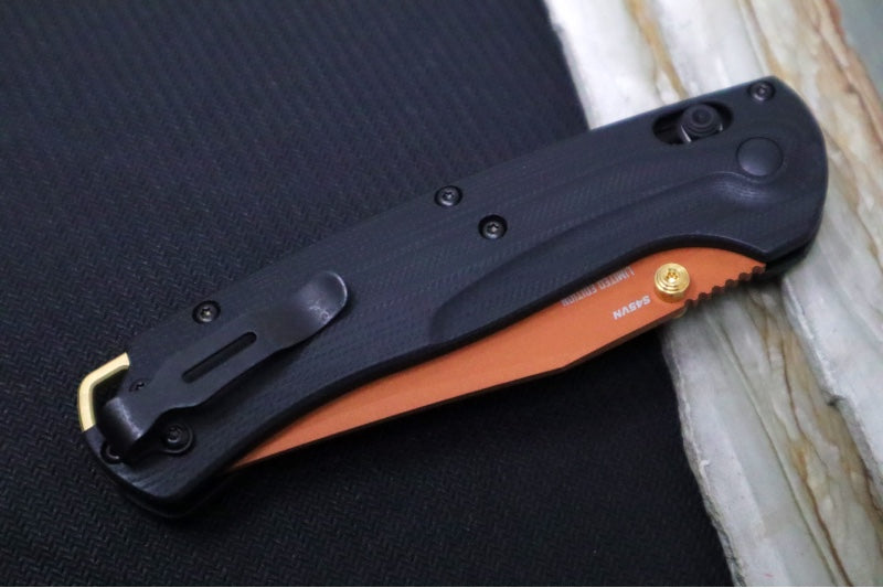 Benchmade 15536CR-2501 Taggedout Manual Folder Limited Edition - CPM-S45VN Steel / Clip Point Blade / Black G-10 Handle & Gold Backspacer