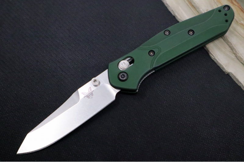Benchmade 945 Mini Osborne - Satin Reverse Tanto Blade / CPM-S30V / Green Aluminum Handle