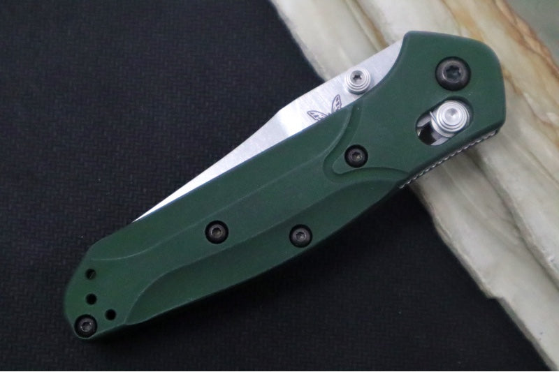 Benchmade 945 Mini Osborne - Satin Reverse Tanto Blade / CPM-S30V / Green Aluminum Handle