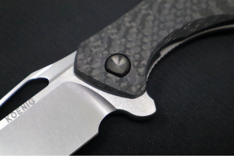 Koenig Arius - Standard With Black Carbon Fiber - Stonewashed Blade with Polished Flats - Black DLC Hardware & Spacer (Gen 4) - Northwest Knives
