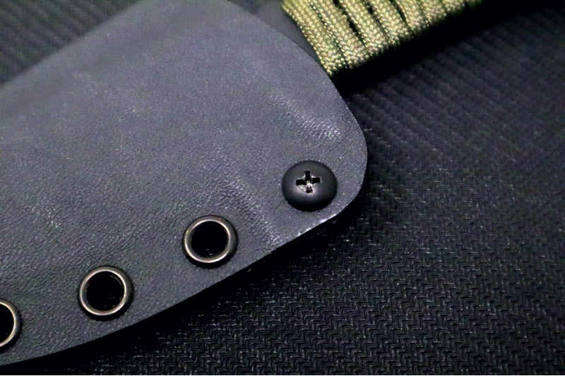 Garage Sale Toor Knives Merlin Woodland - Paracord Skeletonized Handle / Gut Hook