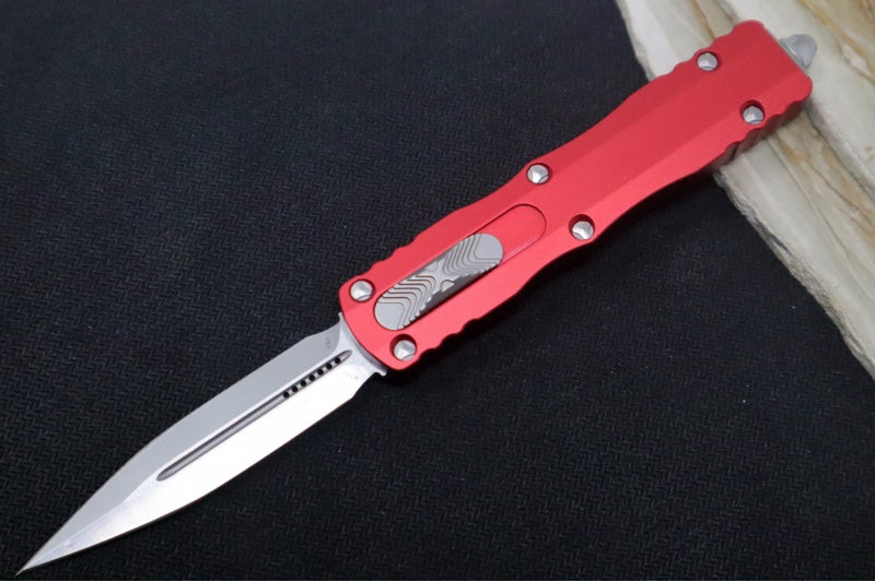 Microtech Dirac OTF - Dagger Blade / Satin Finish / Red Anodized Aluminum Handle 225-4RD