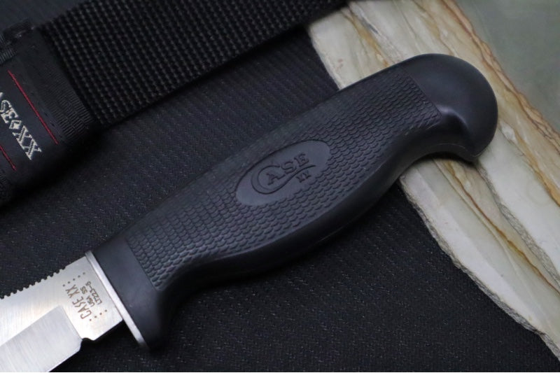 Garage Sale Case Hunter Fixed Blade - Textured Synthetic Handle / Ballistic Nylon Sheath