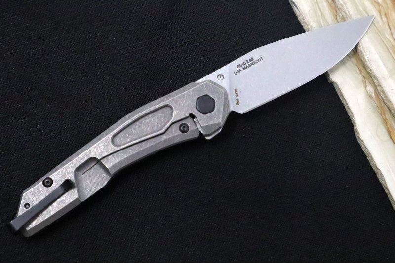 Zero Tolerance 0545 -CPM-Magnacut Blade / Carbon Fiber & Titanium Handle