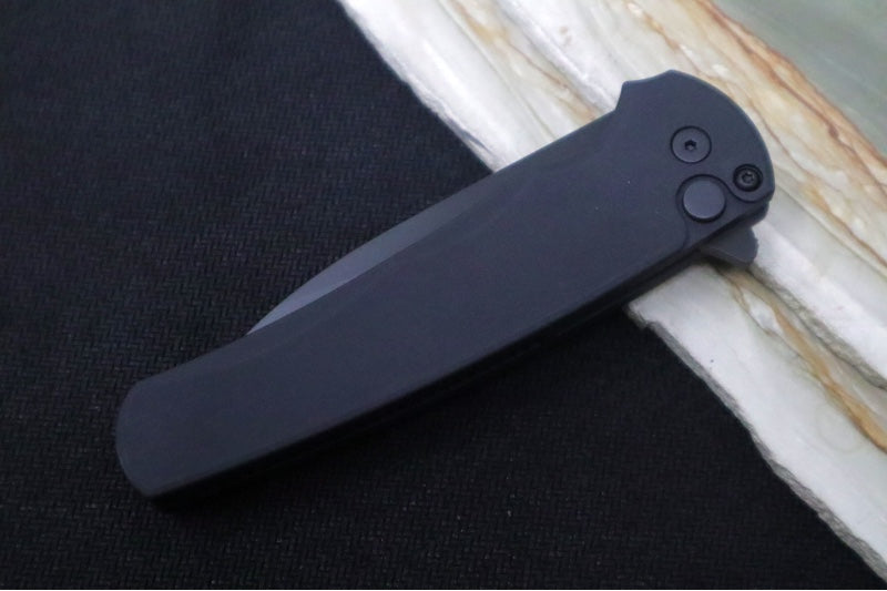 Pro Tech Malibu - Black Anodized Aluminum Handle / Black DLC finish / Wharncliffe Blade / CPM-Magnacut 5303