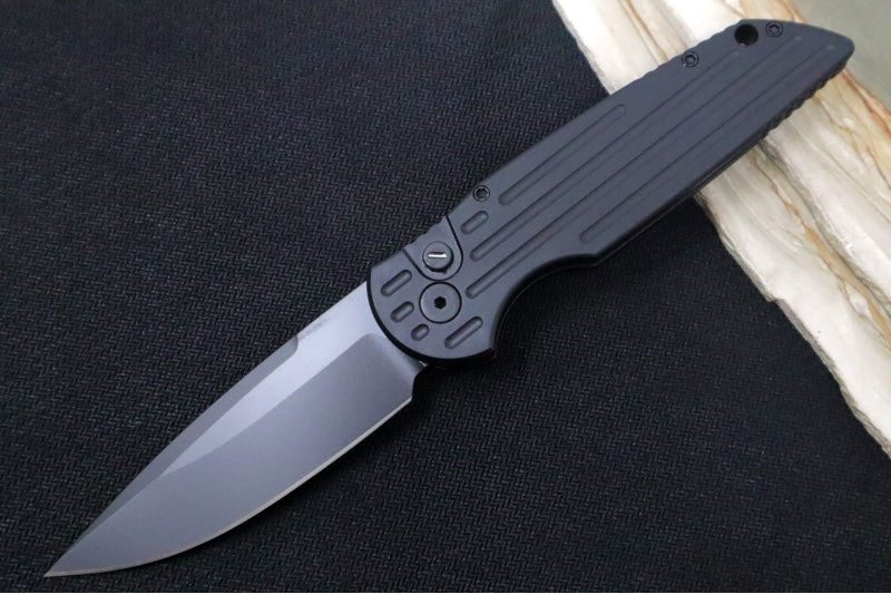Pro Tech Tactical Response 3 Auto SWAT Operator - Black Anodized Aluminum Handle with Grooves / Black Blade & Hardware / Tritium Push Button / CPM-154CM TR3-SWAT-OPERATOR