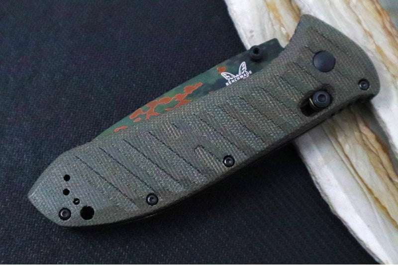 Benchmade 570CAMO-2601 Presidio II Limited Edition - CPM-S30V Steel / Green Canvas Micarta Handle Scales / Laser-Etched Flecktarn Camo Cerakote Pattern Finish - Northwest Knives