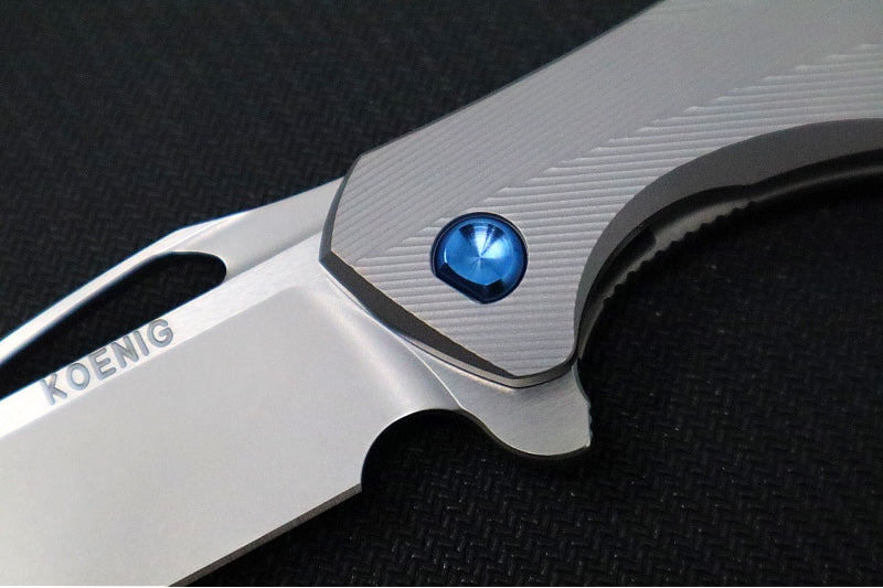 Koenig Mini Arius - Standard with Patterned Handle - Burnished Blade with Polished Flats - Blue Spacer & Blue Hardware (Gen 1) - Northwest Knives